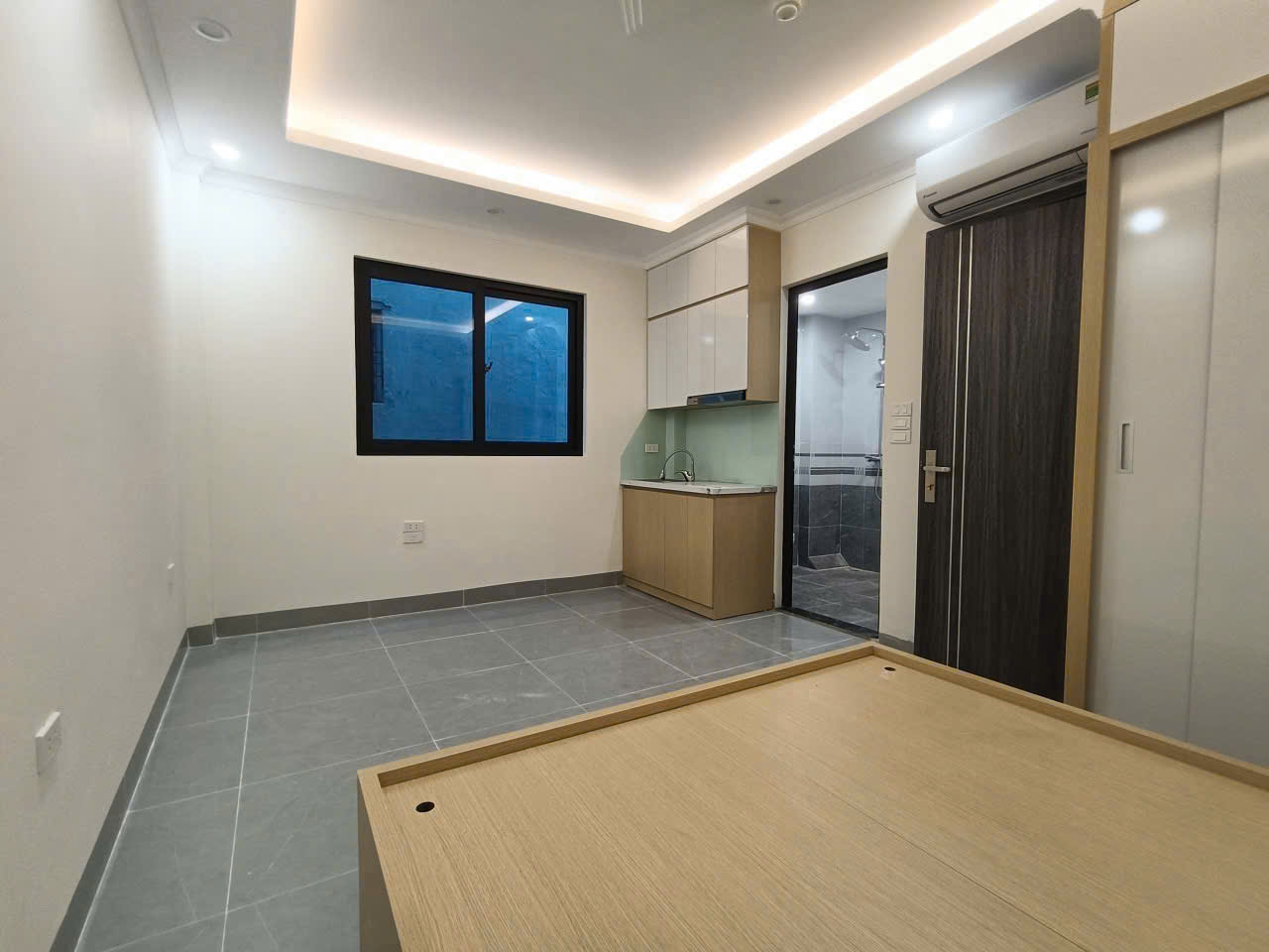  NHÀ ĐẸP - NGÕ THÔNG DÒNG TIỀN TỐT - MẶT TIỀN ĐẸP -  7 TTHANG MÁY - KINH DOANH -Đội Cấn 67 m, nặt tiền 6.3 m, 26 tỷ 