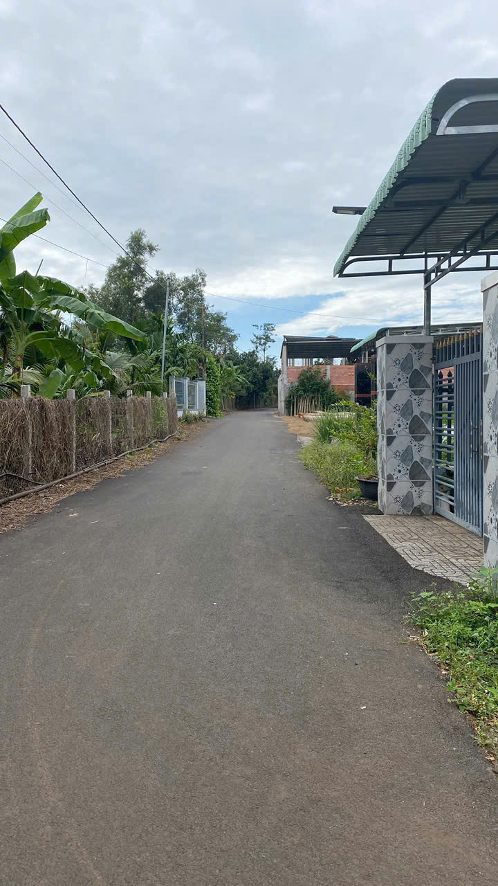  cách đường đình hầu 50m
????Chỉ 2,2 tỷ (2%DV)
????Diện tích : 10×36×100 TC 