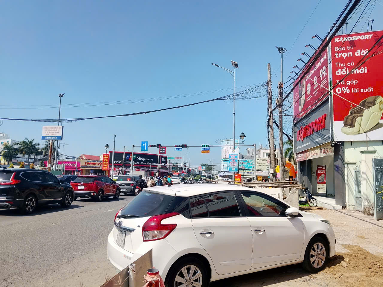  90. Nhà 20 triệu mặt tiền đường 3/2 thuận tiện kinh doanh 