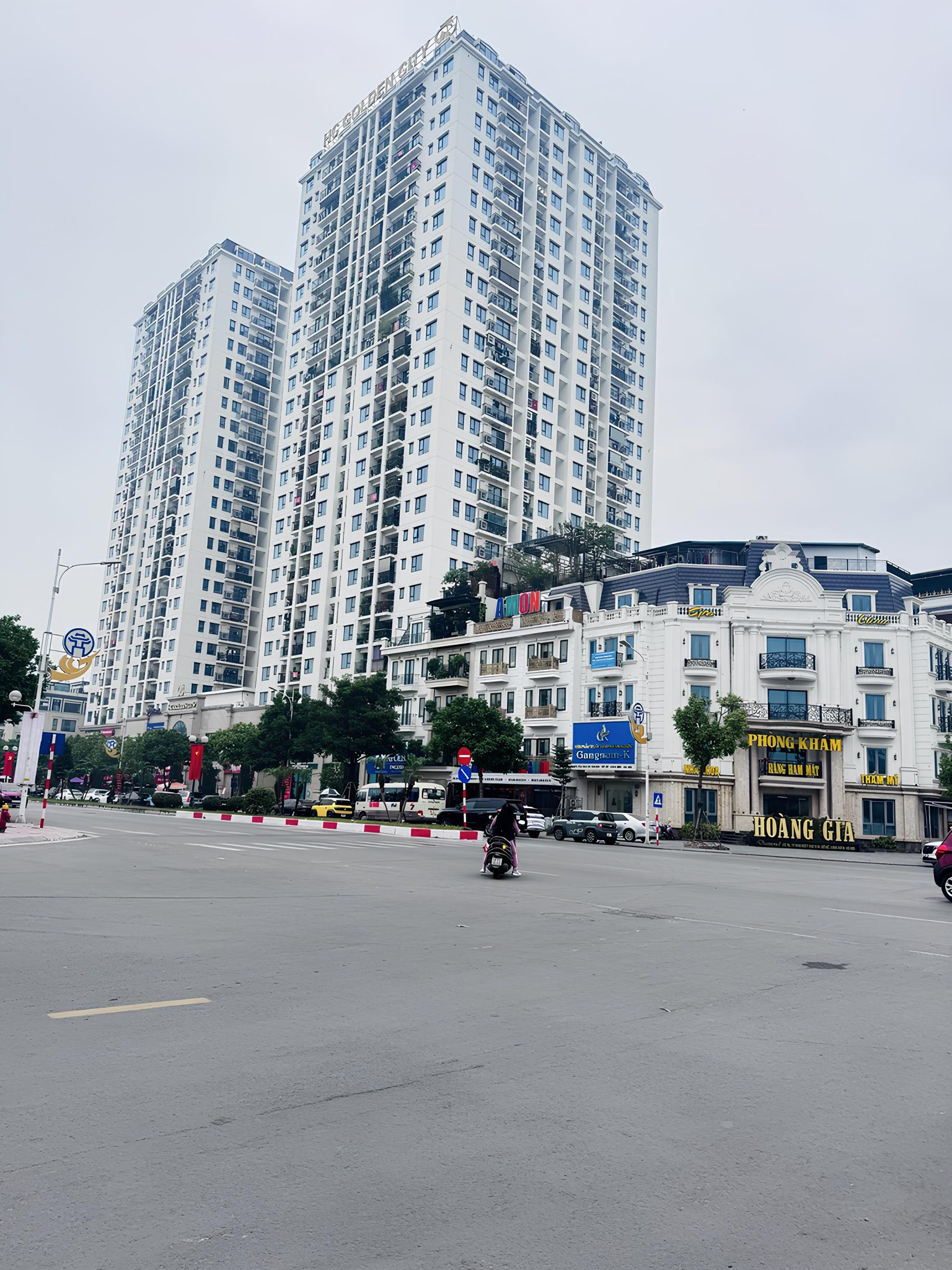  HOA KHÔI MỚI NỔI PHỐ HỒNG TIẾN 85M2, MT5M, ĐẤT VÀNG, VIEW  VƯỜN HOA - 3X TỶ 