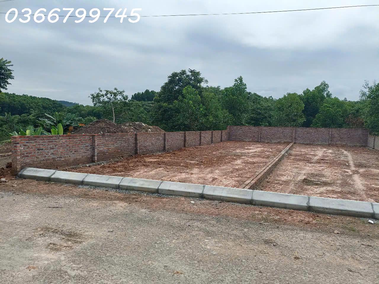  Bán lô đất ở đô thị full thổ cư có diện tích 134m2, mặt tiền 6m, giá chỉ 6xx triệu 