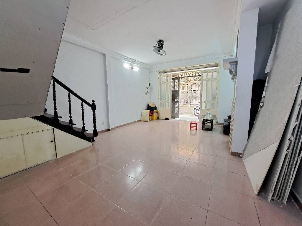  Nhà ngay sân bay Tân Sơn Nhất – Hẻm thông tứ hướng – Ở ngay đón Tết 