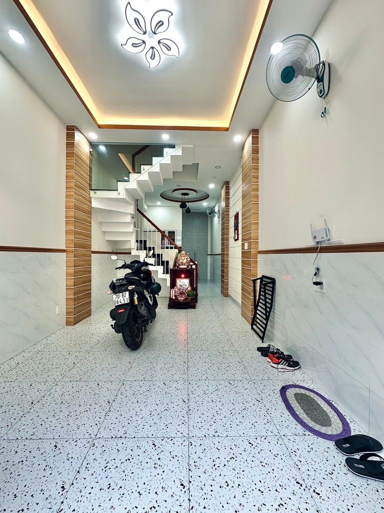  NHÀ ĐẸP MỚI XÂY 4 TẤM HOÀN CÔNG CHUẨN CHỈNH - 38M2 - HẺM Ô TÔ ÂU CƠ - LẠC LONG QUÂN - CHỈ 7.55TỶ (TL NHẸ) 