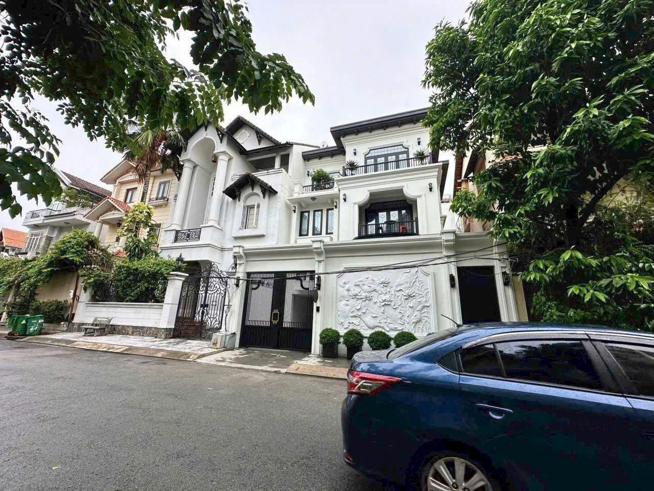  BÁN CĂN BIỆT THỰ HIỆN ĐẠI – 204 NGUYỄN VĂN HƯỞNG, THẢO ĐIỀN – Q2 