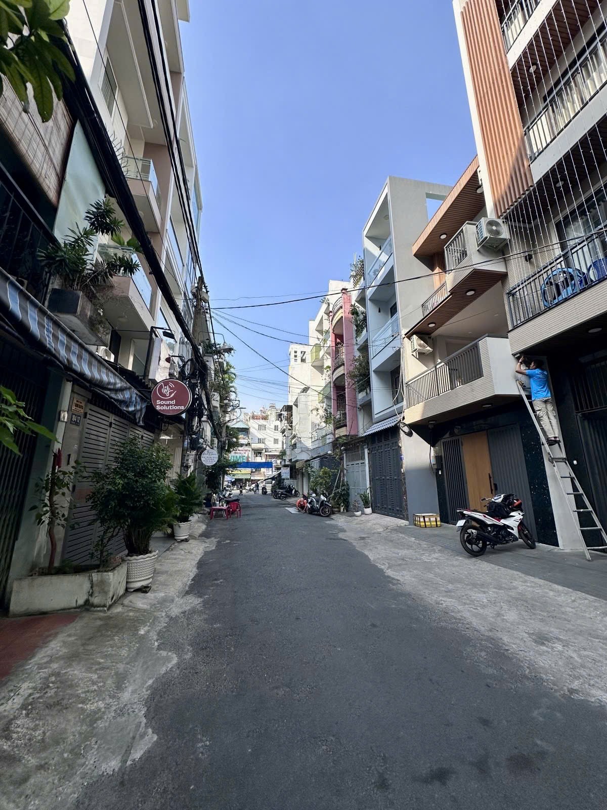  Bán nhà HXH Thành Thái Quận 10 cách 10m, 5 Tầng nhà mới, 50m ra mặt tiền, giá nhỉnh 3 tỷ 