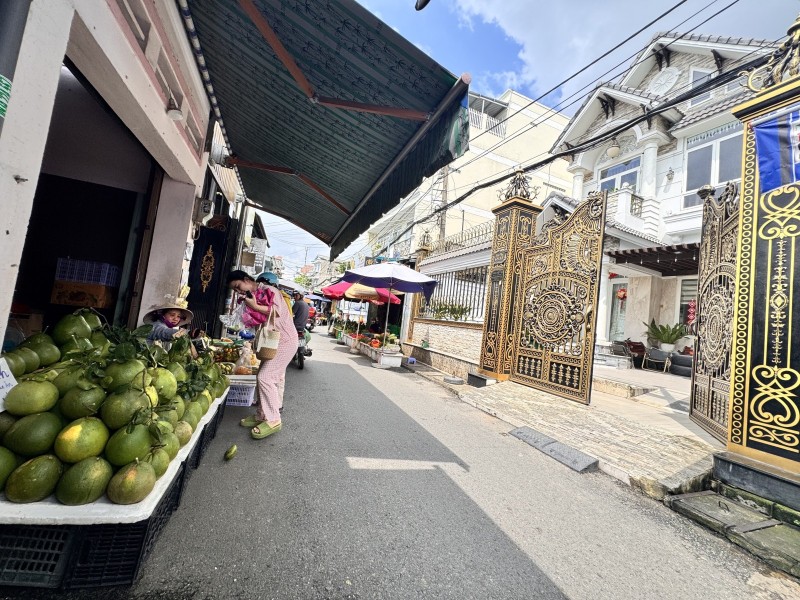  Bán nhà đường Số 5, Linh Xuân, Thủ Đức, TP HCM. DT 100m2 - Sổ Hồng, giá 6,69 tỷ! Liên hệ 0933125879. 