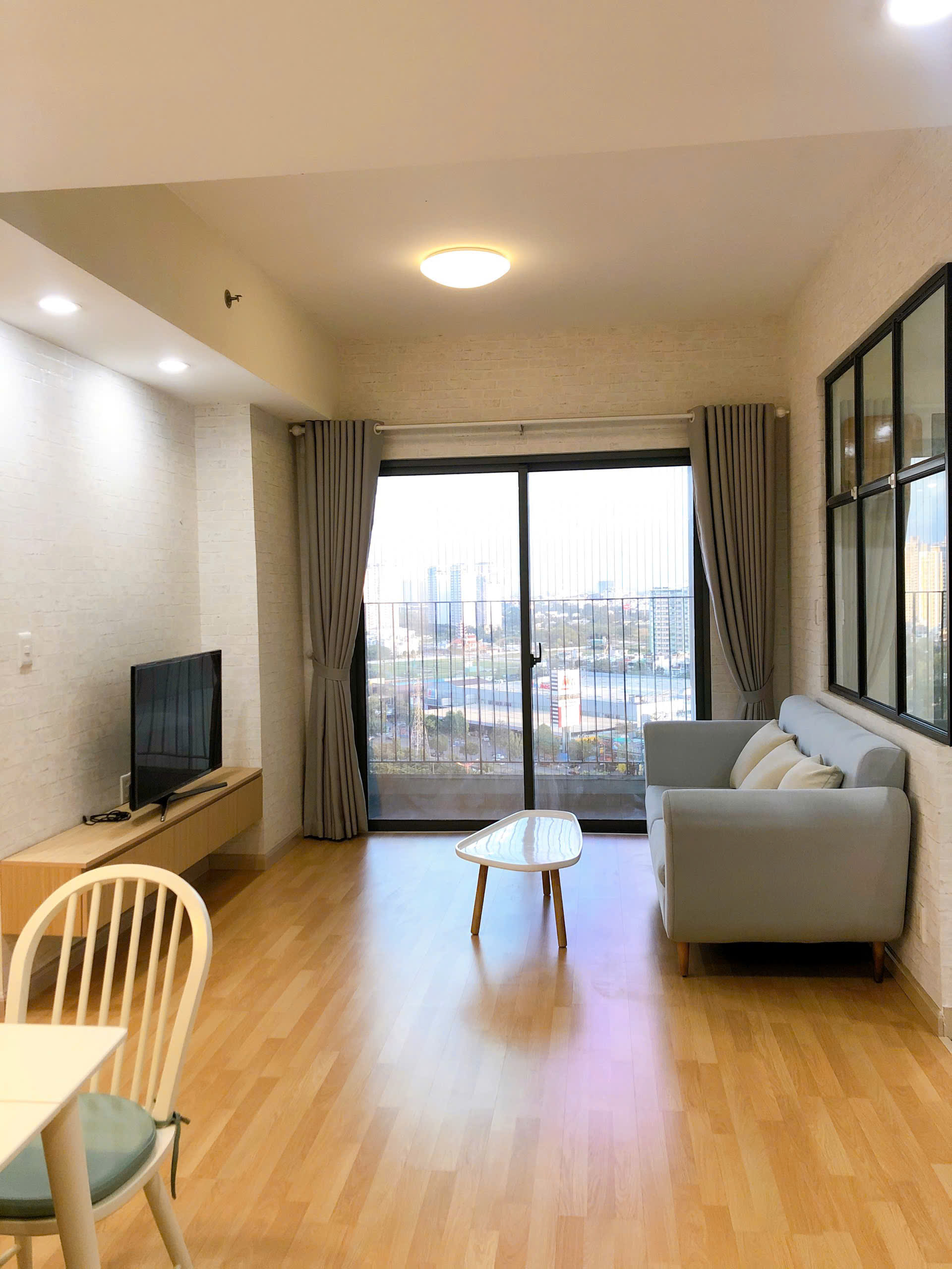  Cần bán căn hộ cao cấp MASTERI  mặt tiền Xa Lộ Hà Nội, Thảo Điền, Q2. Tòa tháp T1. . Căn Góc 2mt. 