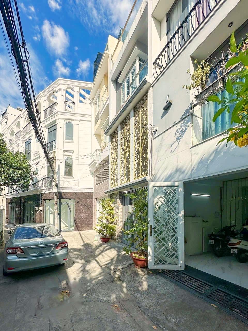  ‼️ Lê Quang Định – Xe hơi vào nhà – 4 tầng nở hậu - lô góc xây mới 