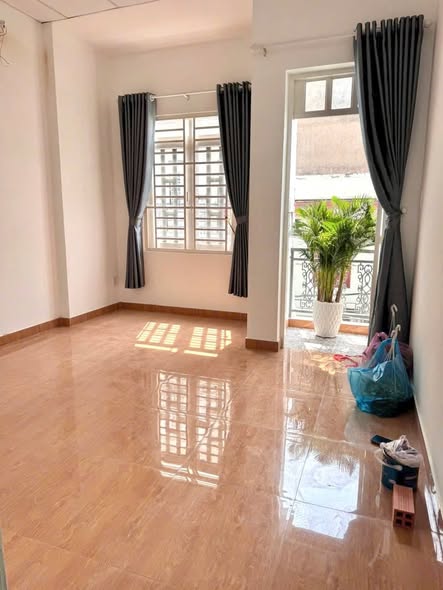  NHÀ NGANG 5M - LÔ GÓC - HẺM OTO ĐỖ CỬA-GIÁ NHỈNH 4 TỶ 