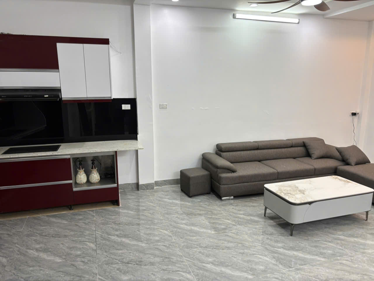  BÁN NHÀ ĐÀO TẤN – BA ĐÌNH
 8,5 tỷ – GIÁ TỐT NHẤT KHU VỰC 40m², 4 tầng, MT 5,74m hiếm Ngõ đẹp, khu VIP, ở & cho thuê đều lời 