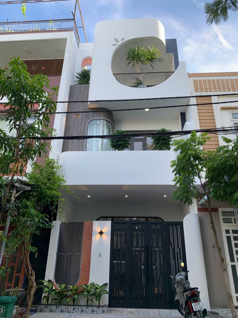  ????????Nhà 3 tầng xây mới 100% đường Hoà Minh 14 ngay cổng trường Lương Thế Vinh 