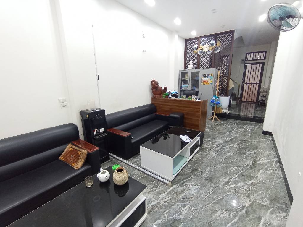  Bán nhà Cầu Giấy 47m² x 5 tầng – nhà dân xây chất lượng – ngõ 3 gác tránh xe máy 