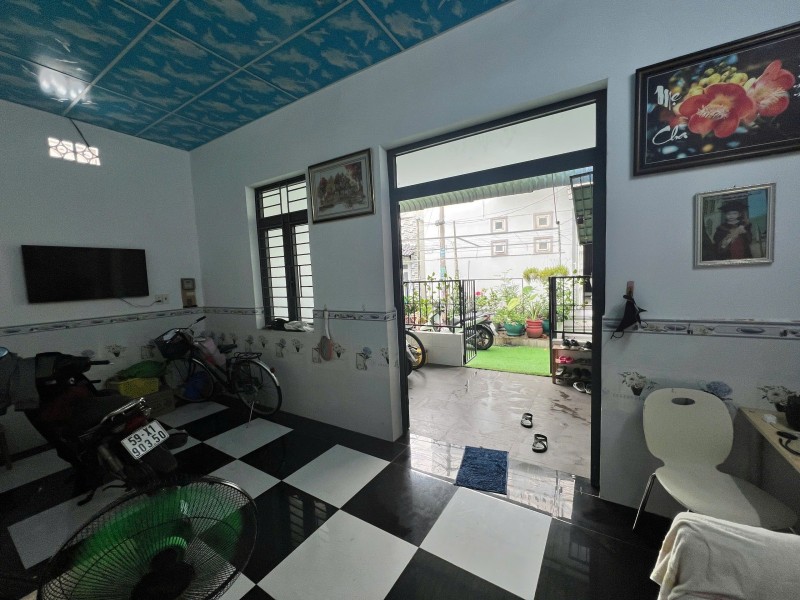  Bán nhà trong ngõ đường Đỗ Xuân Hợp, phường Phước Long B, Thủ Đức, TP HCM. DT 104m2, cấp 4.  giá 6,99 tỷ, sổ hồng. 