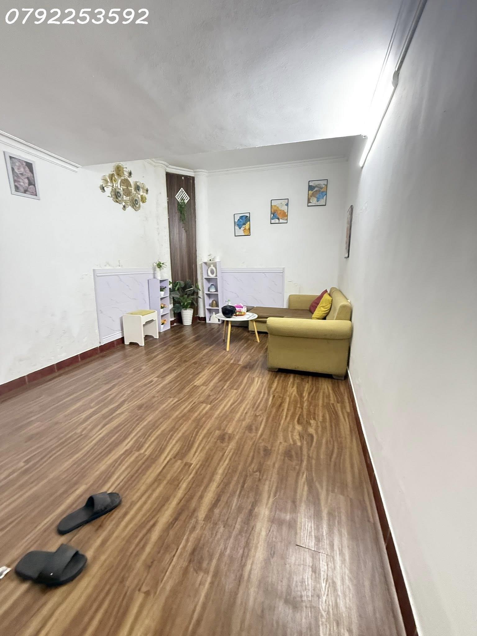  Bán Nhà Ngõ Chợ Khâm Thiên, Đống Đa. Diện Tích 36m x5 tầng. Mặt Tiền 3.4m. Giá Bán 5.15 tỷ 