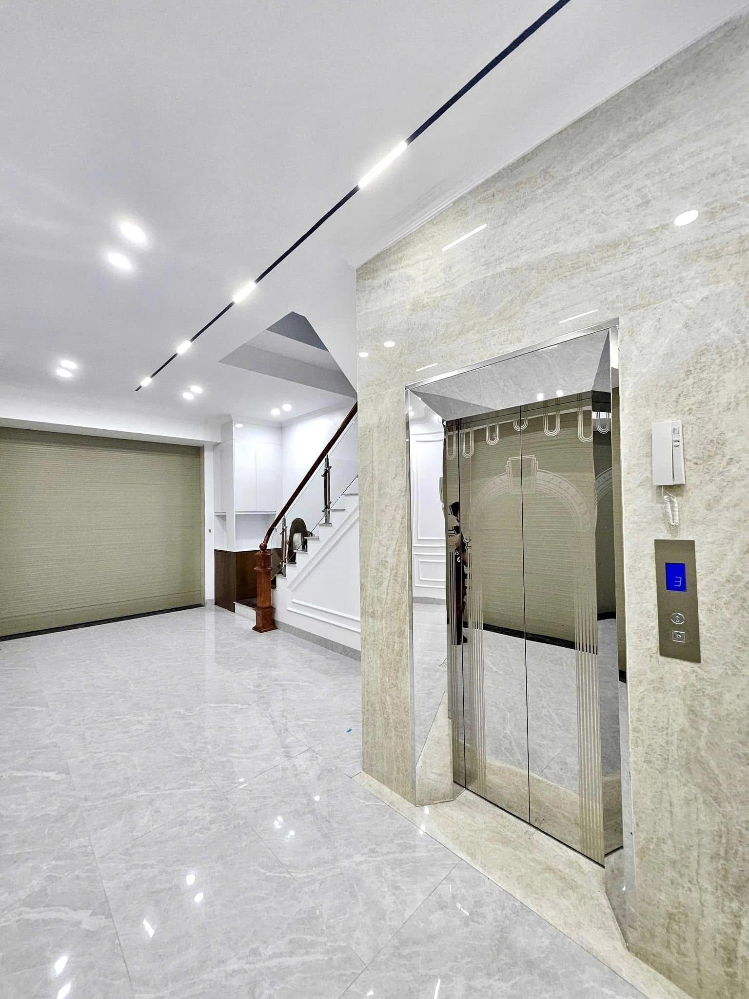  BÁN NHÀ AN DƯƠNG  VƯƠNG  THANG MÁY OTO VÀO NHÀ – NHÀ ĐẸP Ở NGAY 62M 15.6TỶ 