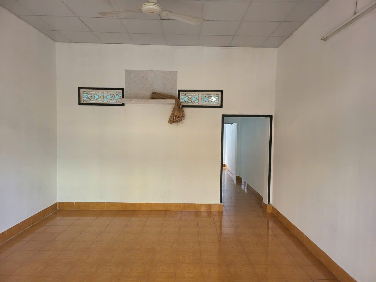  Bán ĐẤT TẶNG NHÀ - Vị Trí Đẹp KP Phú Bình, TT An Lộc, Huyện Bình Long - Bình Phước 