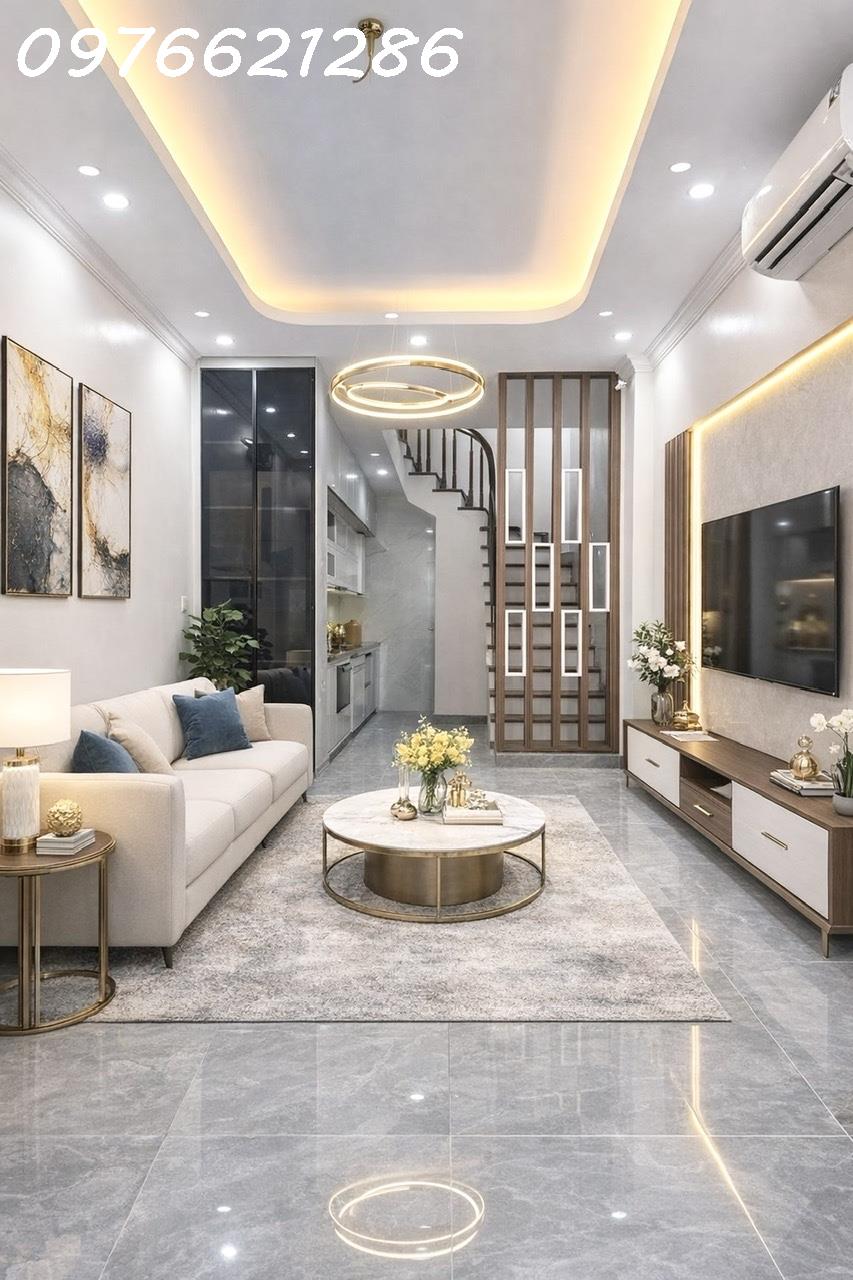  Bán nhà mới - trung tâm Đức Giang -5 tầng– full nội thất – giá 7,x tỷ-ngõ ô tô -có chỗ đậu ô tô miễn phí ngay cạnh nhà 