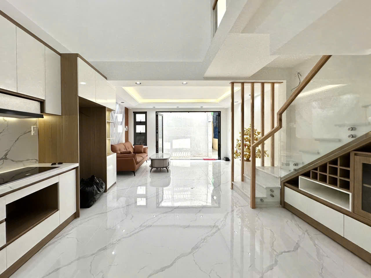  NHÀ XÂY MỚI 5 TẦNG - CHÍNH CHỦ - GẤP BÁN 9.3 TỶ - TL - PHAN XÍCH LONG - PHÚ NHUẬN - 4PN 5WC - HOÀN CÔNG ĐỦ 