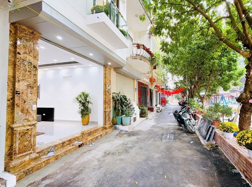  Bán nhà Nguyễn Văn Trỗi, Thanh Xuân, Phân lô gara Ô tô, Kinh doanh, 44m2, 19.8 tỷ(CTL) 