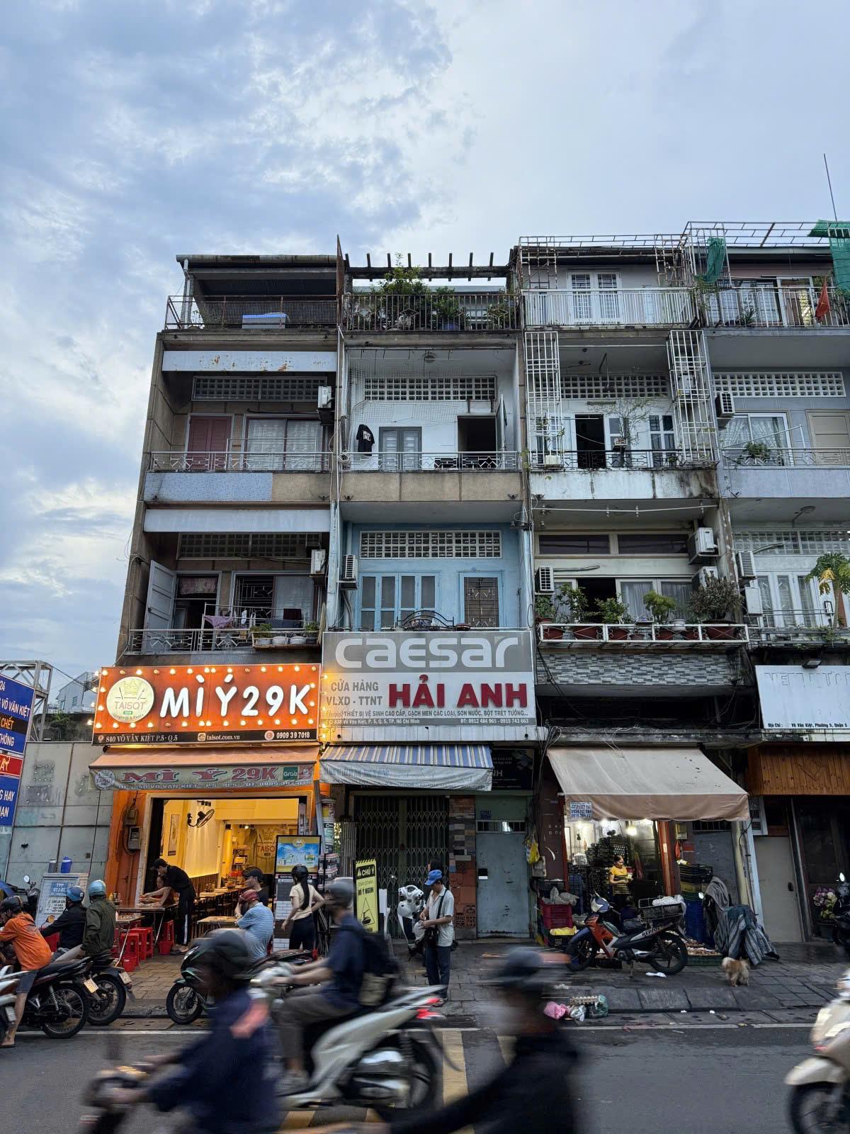  HẠ 1.3TỶ giá chào mới 18.2TỶ Mặt Tiền VIP  Đại Lộ Võ Văn Kiệt Quận5- 5tầng 101m2-Nở hậu 