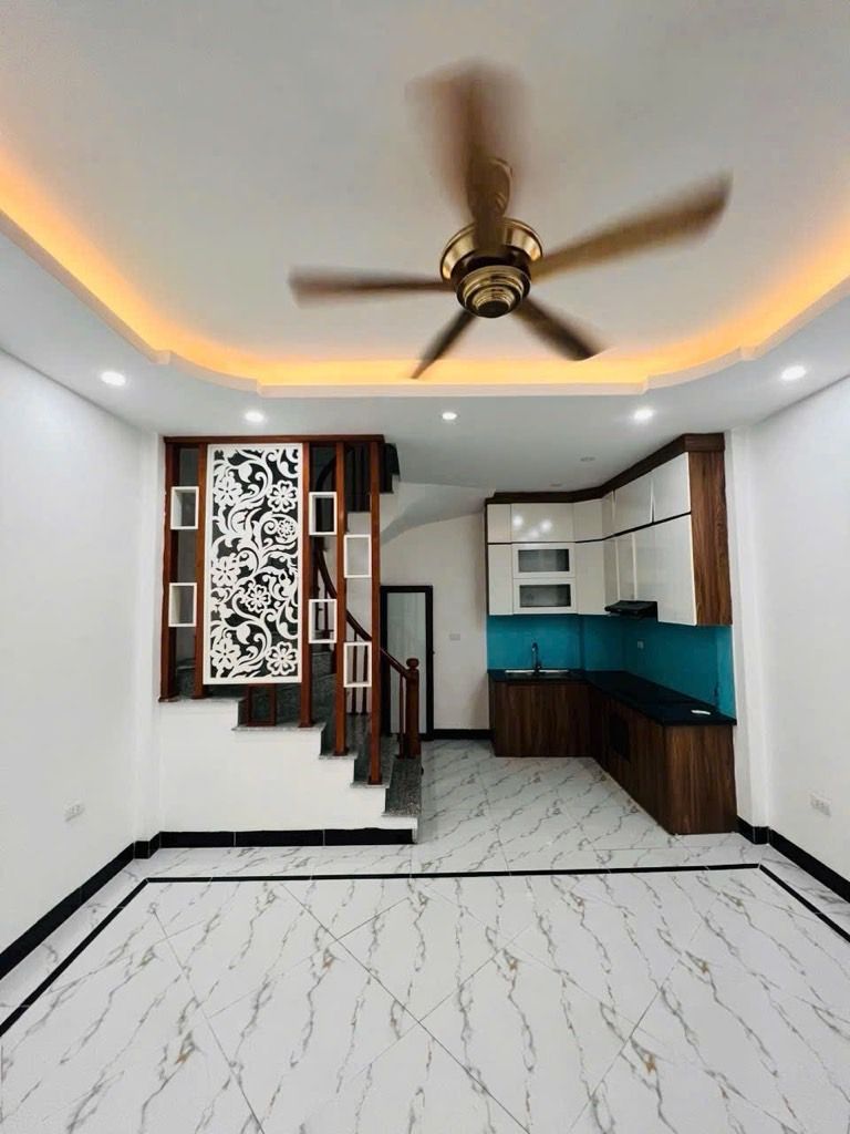  Bán nhà 5 tầng Liên Mạc Thượng Cát, Bắc Từ Liêm, ô tô đỗ cổng, hơn 5 tỷ. 