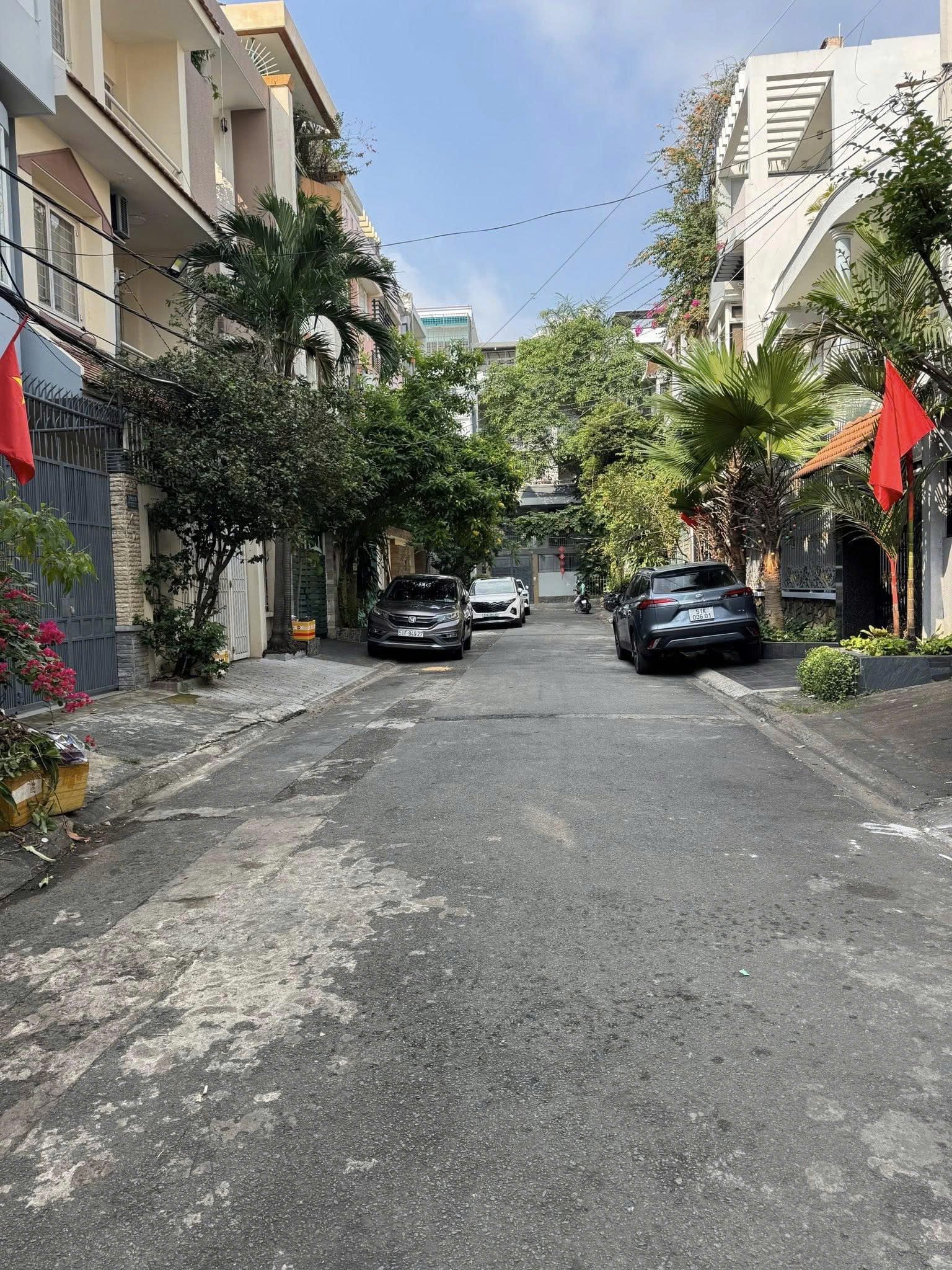  Bán nhà Mặt tiền Hẻm 8m Nguyễn Thái Bình - khu K300, 7x15m, 4 Tầng - 4 PN, chỉ 18,5 tỷ. 