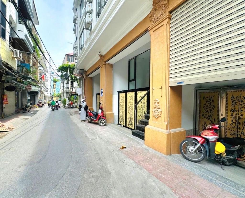  Mặt phố hiếm, bán nhà mặt phố khu Vĩnh Phúc, kinh doanh, ô tô tránh, 120m chỉ 41.5 tỷ 