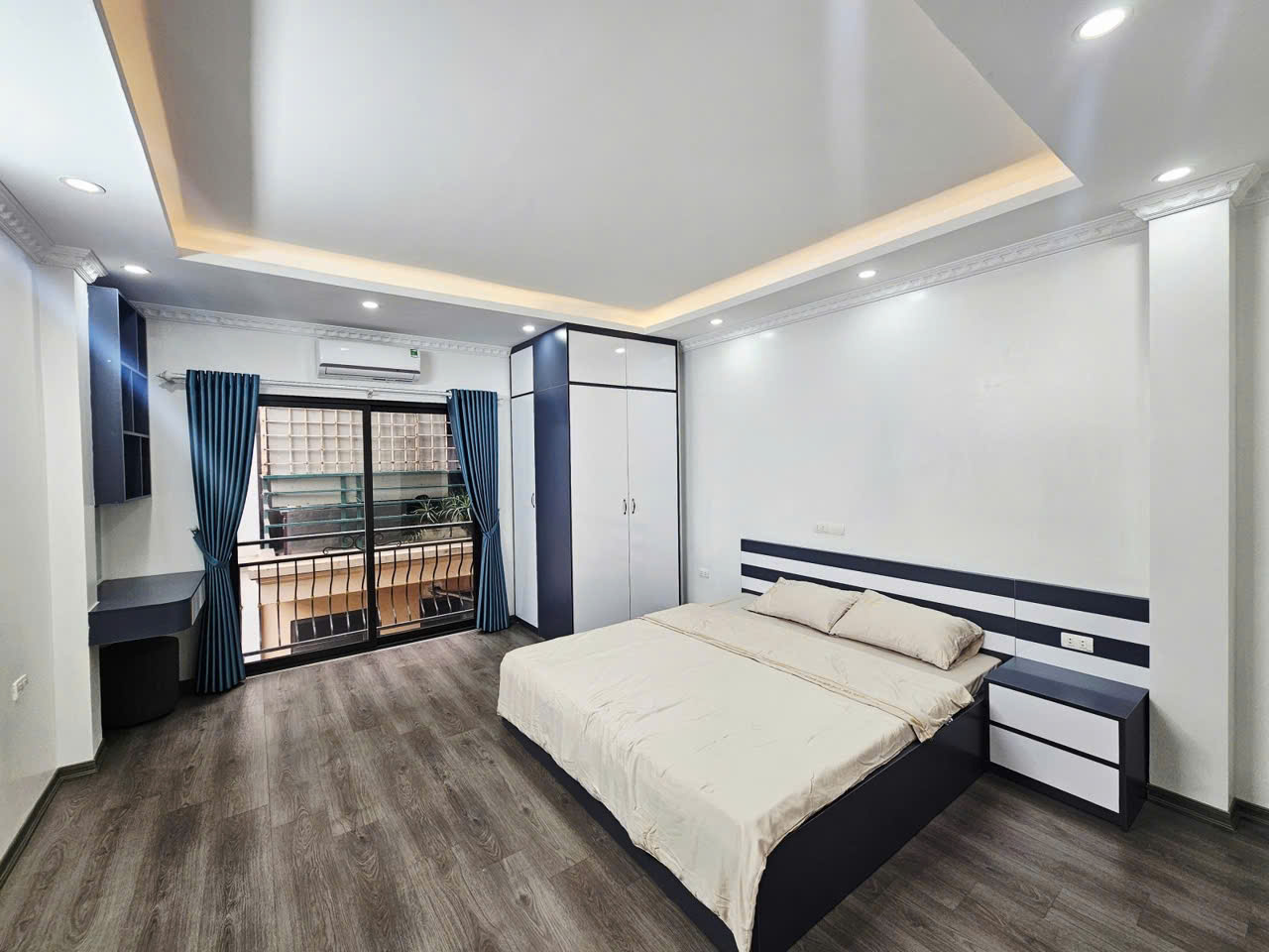  HIẾM CẦU GIẤY – NHÀ MỚI TINH 6 TẦNG THANG MÁY – KHÁCH XÁCH VALI VỀ Ở lh 0326213286 