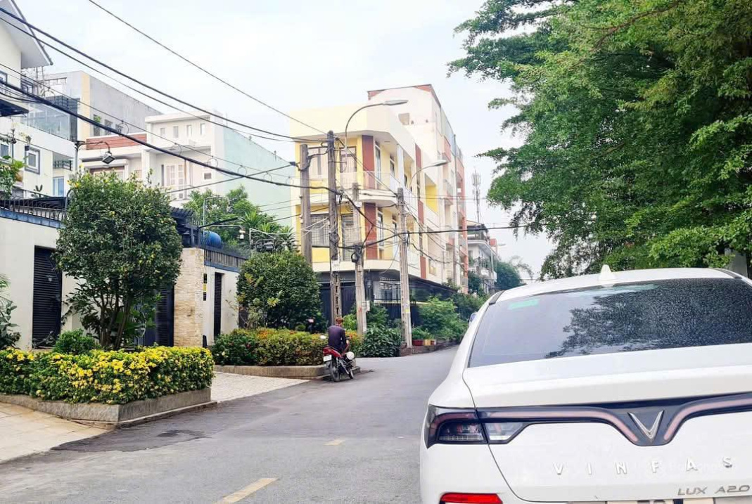  Nhà mặt tiền KDC Bình Hưng-6x20m, chỉ 13 tỷ. Dòng tiền 420tr/năm. DTSD: 315m2 