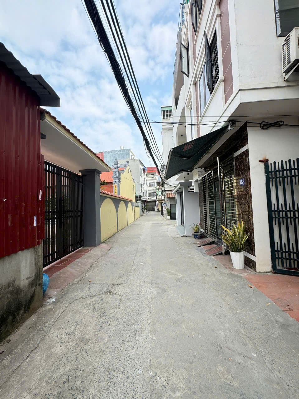  SIÊU PHẨM NHÀ 4 TẦNG – Ô TÔ ĐỖ CỬA NGÀY ĐÊM .TOẠ LẠC NGAY MẶT CHÍNH– 97 ĐOÀN KẾT, ĐẰNG HẢI 