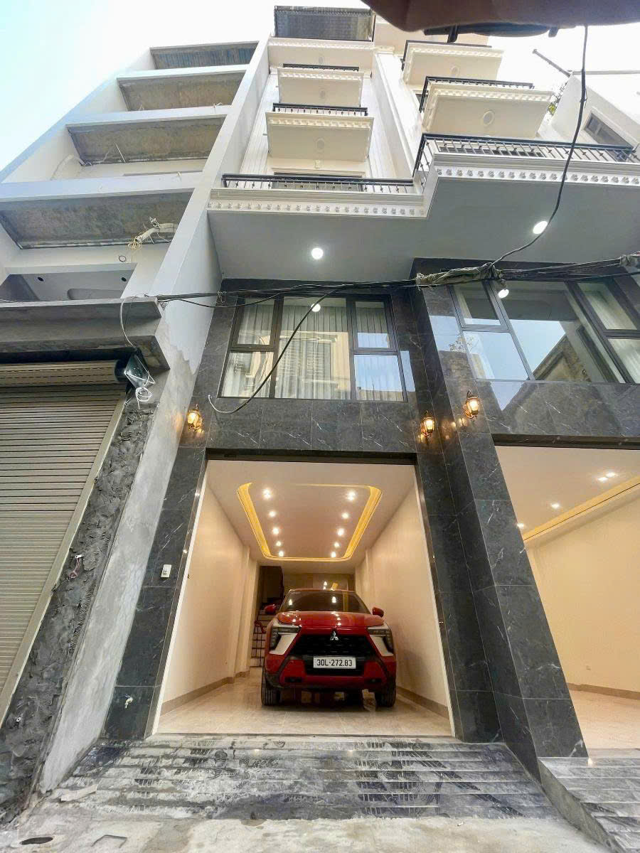  Bán nhà Thượng Thanh 43m 6 tầng thang máy gara ô tô hơn 11 tỷ 