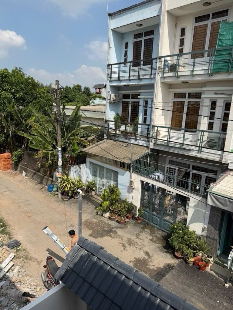  Bán Biêt Thư Đông Thạnh Hóc Môn 6.8 x15 giá 6,2 tỷ 