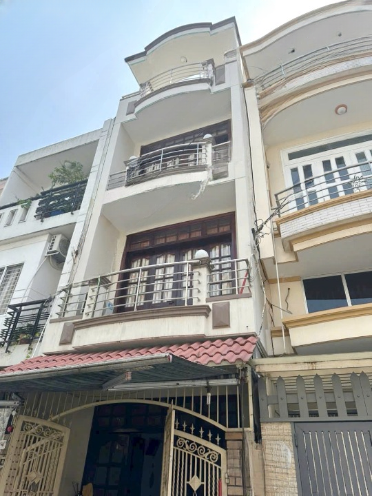  8.8 tỷ Oto trong nhà Hẻm 6m Âu Dương Lân P3Q8 