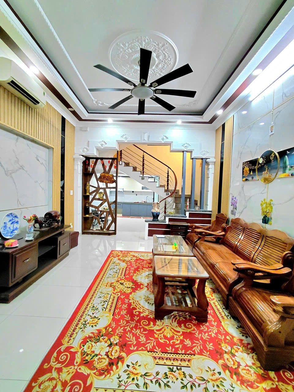  Bán nhà mặt ngõ 654 Thiên Lôi - 50m 3 tầng - lô góc - giá 3.75 tỉ 