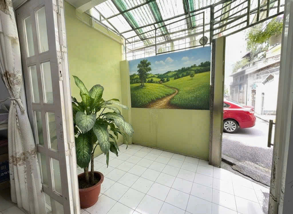  Nhà 3 lô góc hẻm Ô tô Lê Văn Sỹ - QUẬN TÂN BÌNH – 4x18 (74 m2) – 2 Tầng – 12.6 tỷ 