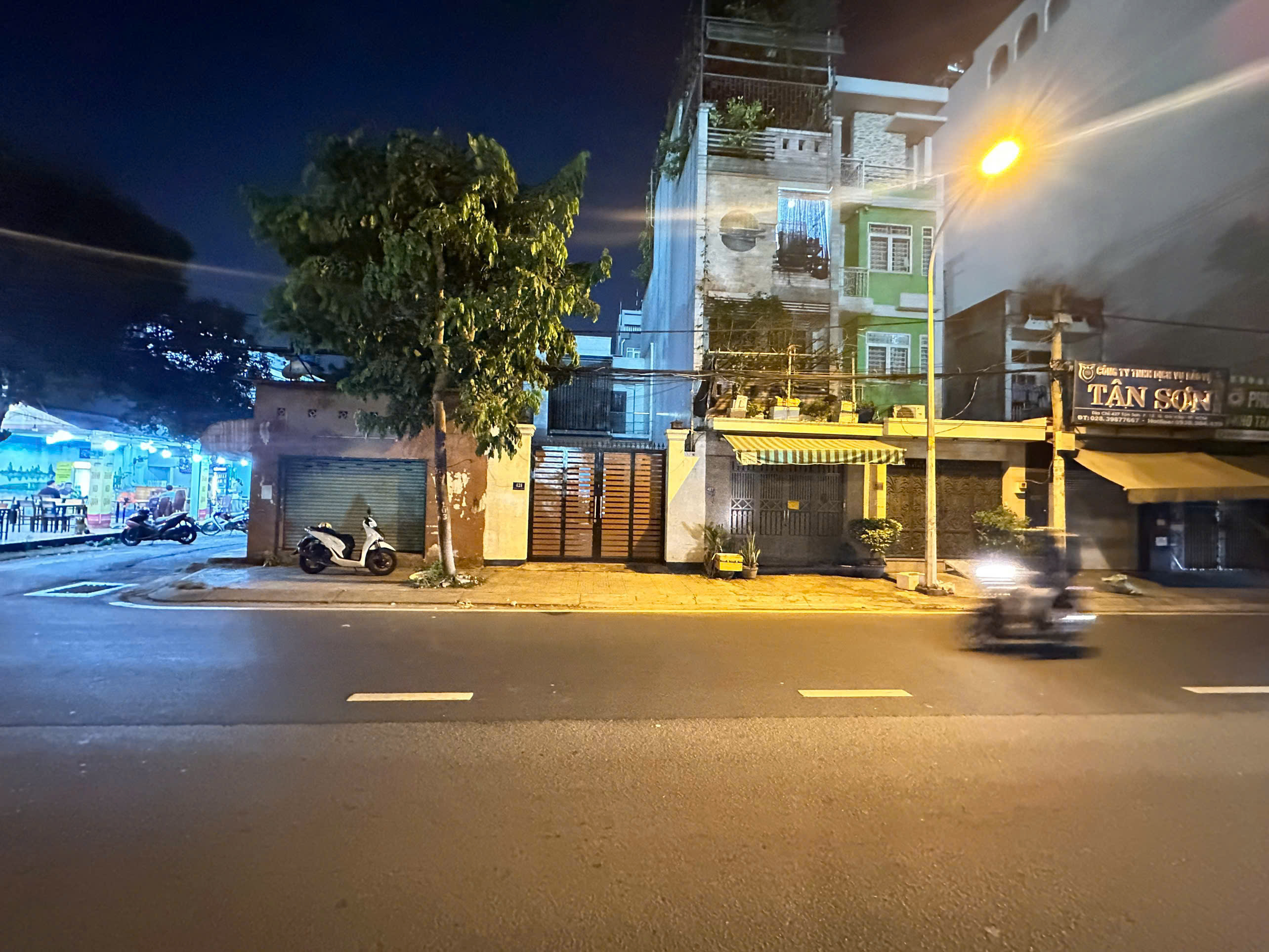  (Chính chủ 100%) Bán nhà đẹp 2 mặt tiền tại mặt phố Tân Sơn 146m2 (5 x 28) - Giá chỉ 139tr/m2 