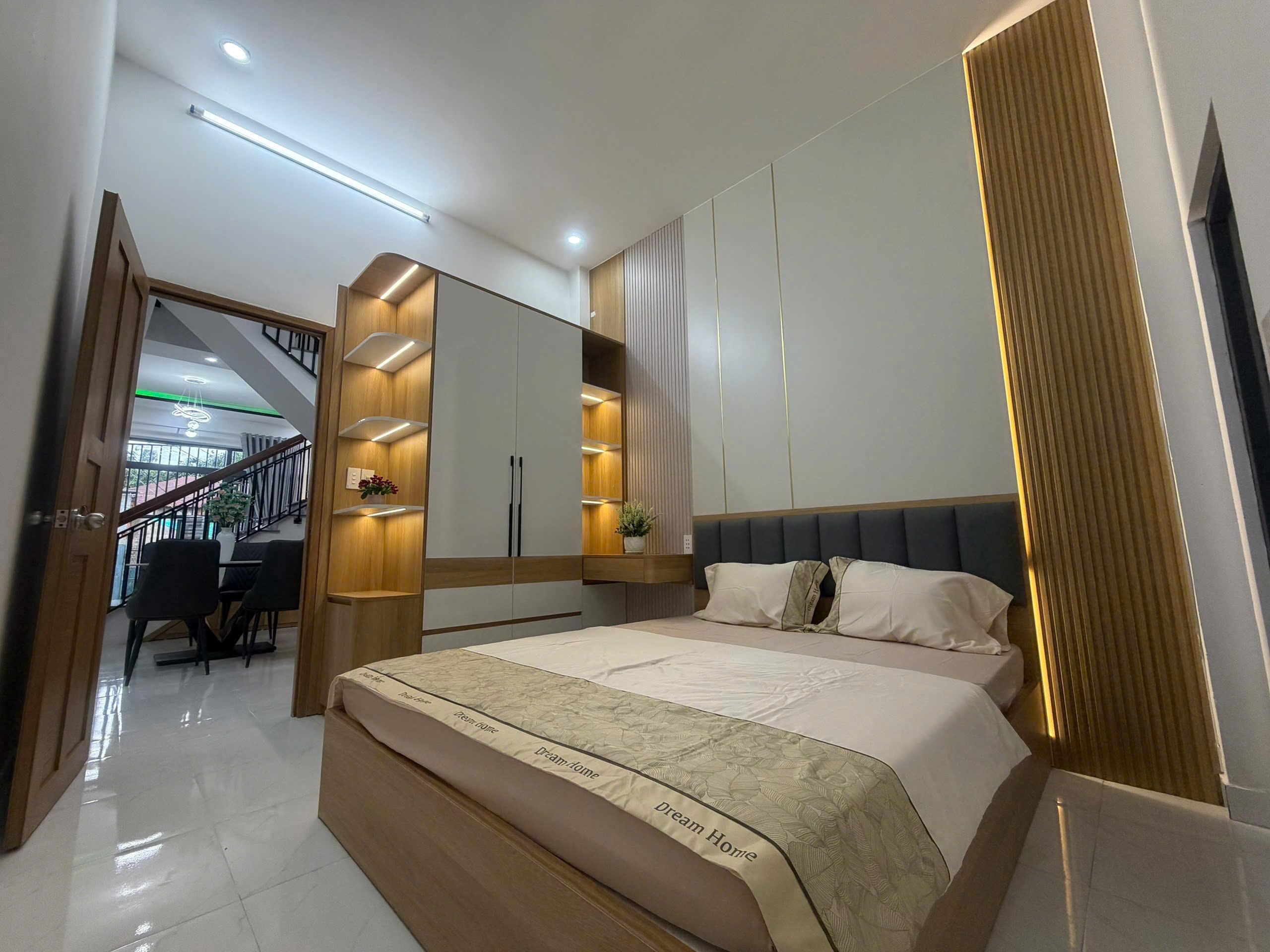  ????????Bán nhà 2 tầng kiệt Ô TÔ vào đến nhà K82 Nguyễn Lương Bằng 