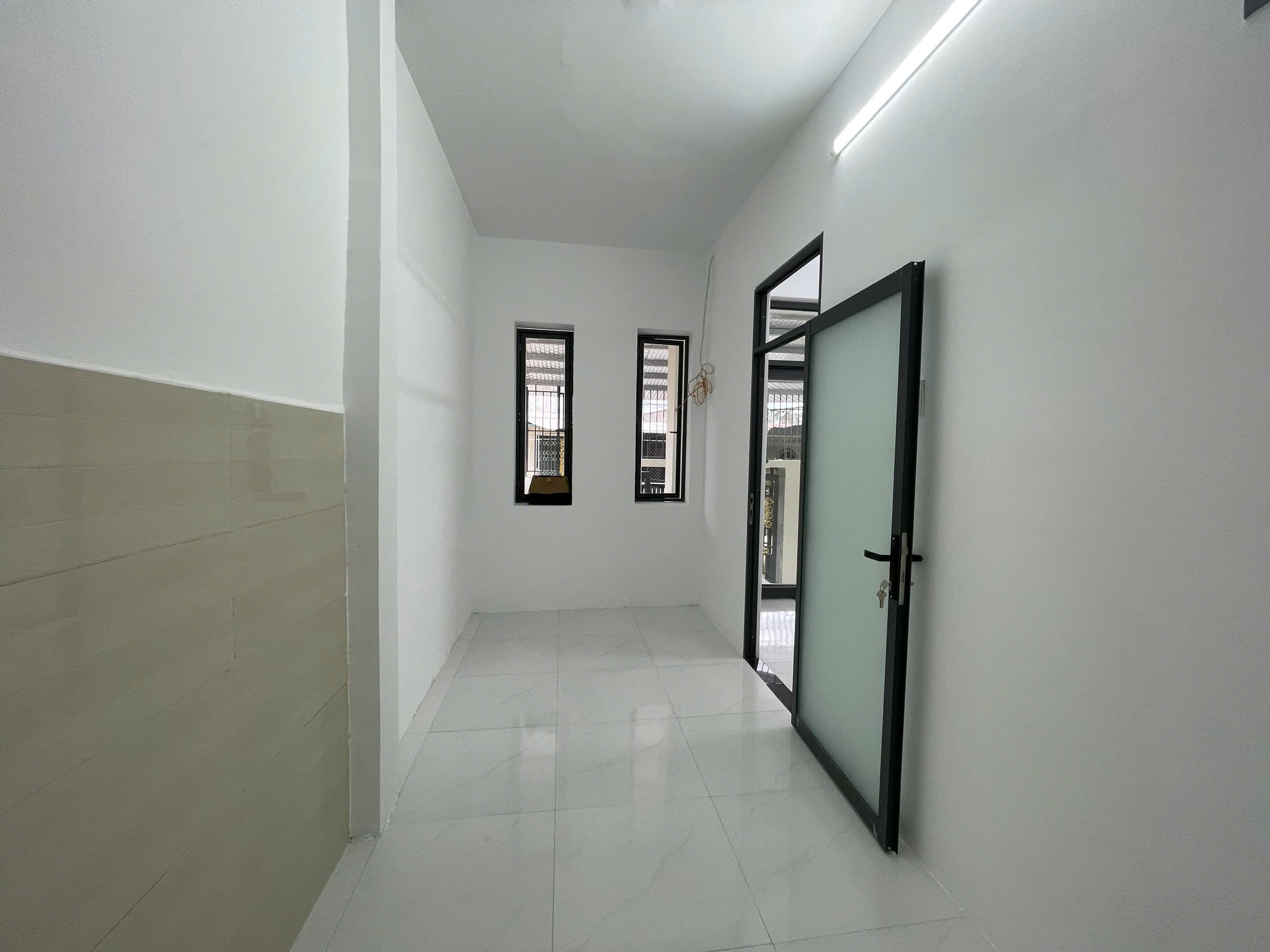  BÁN NHÀ 2 TẦNG  PHƯỜNG VĨNH HẢI, TP. NHA TRANG
GIÁ: 4 tỷ 500 ( thương lượng) Mọi thông tin chi tiết vui lòng liên hệ em Trinh, Số chứng chỉ: KH - 25.000576 