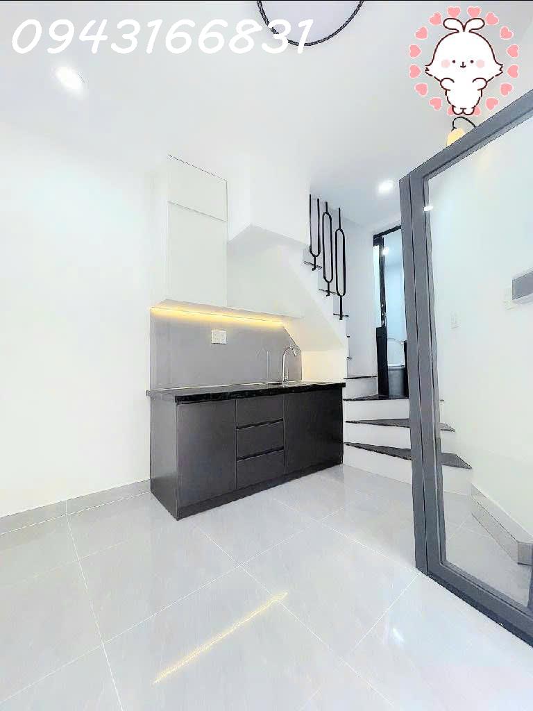  Bán nhà hiếm Âu Cơ, Tân Bình: 20m2, 3 tầng, 2PN, sổ hồng chính chủ, nhỉnh 2XX tỷ, liên hệ 0943166831, cơ hội sở hữu ngay! 