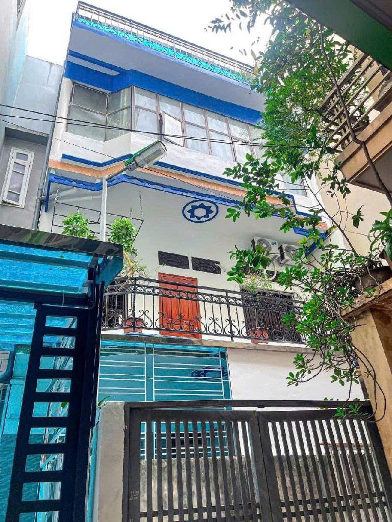  HOÀNG  MAI - VỊ TRÍ ĐẸP - OTO ĐỖ CỔNG - TIỆN ÍCH VÔ VÀN - NHỈNH 8 TỶ 