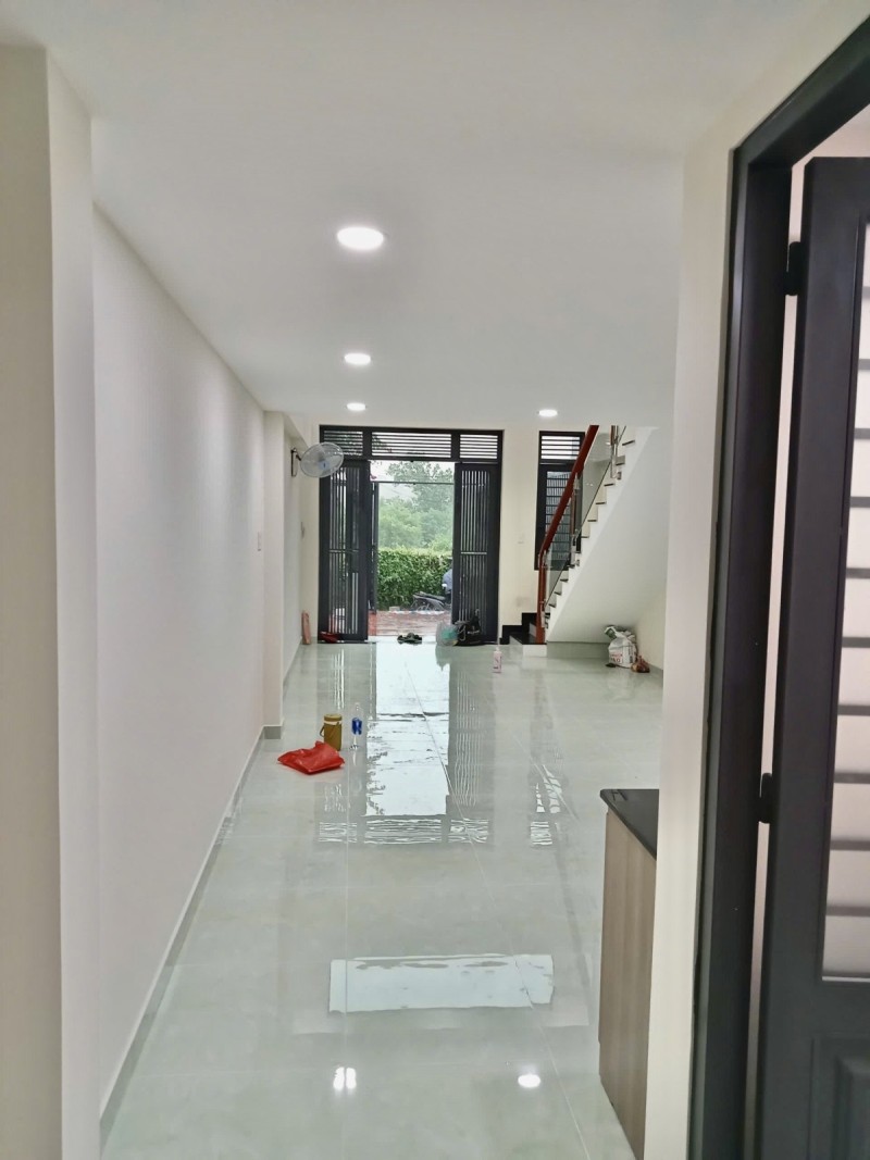  Bán nhà đường số 11, Trường Thọ, Thủ Đức, TP HCM. DT 94m2, 2 tầng. Giá  7.1 tỷ, SHR - 0933125879 