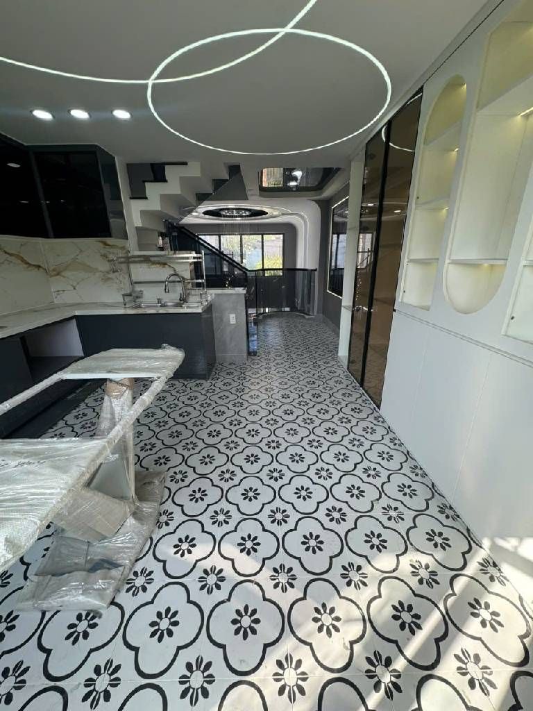  Bán nhà 55m2*5 tầng , HXH 8m , Nguyễn Duy Trinh , Long Trường , Q9 , Giá 6 Tỷ 500 TL 