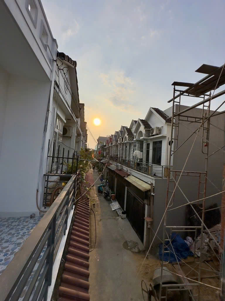  Bán nhà TL37 SHR – Nhà mới sửa đẹp, xe hơi đậu cửa 