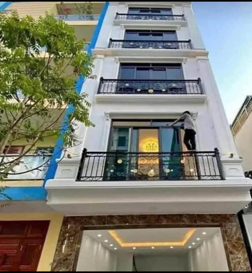  GẤP GẤP Bán nhà gần Huy Du – Ô tô 7 chỗ vào nhà – 45m2 x 8 tầng thang máy – Dòng tiền 50 triệu/tháng – Nhỉnh 17 tỷ 