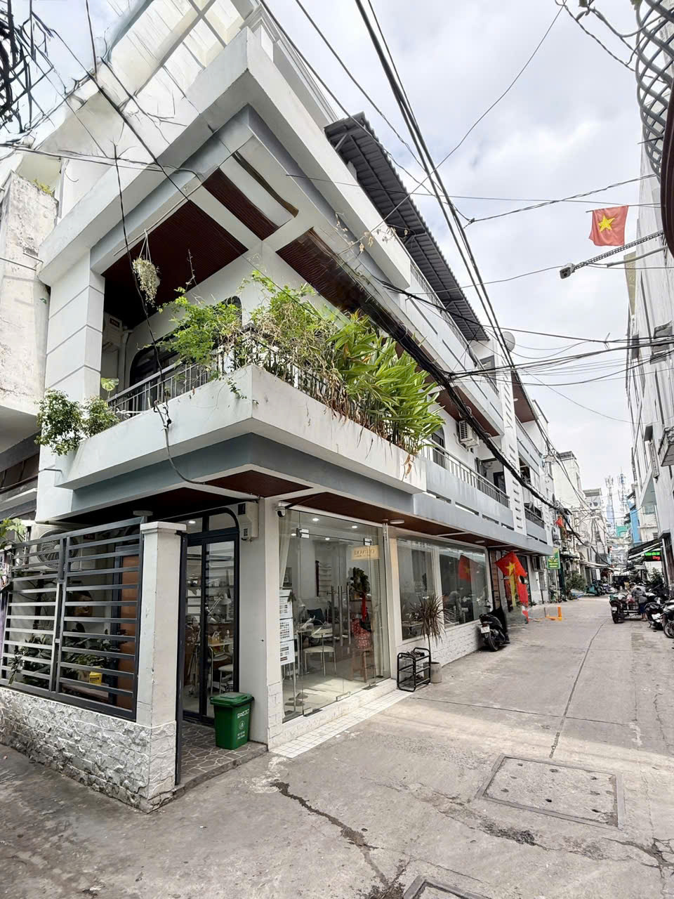  BÁN CHDV - CHÍNH CHỦ - BÌNH THẠNH - LÊ VĂN DUYỆT - XÂY MỚI - ĐANG KHOÁN 4OTR - TỰ LÀM DOANH THU 70TR/THÁNG - MT HXH - 12.7 TỶ 