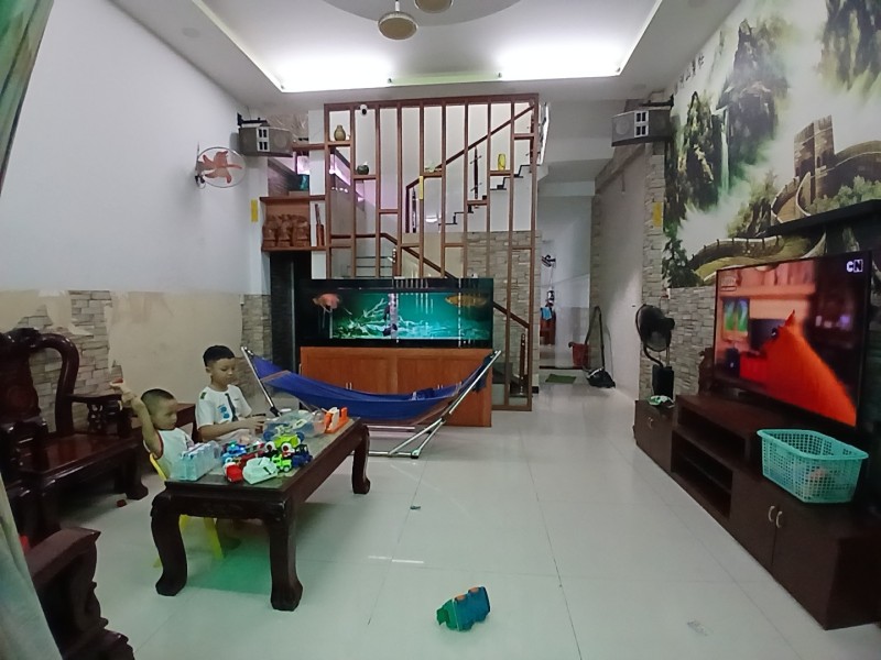  Bán nhà 3 tầng đường Trần Thị Điệu, Phường  Phước Long B, Q9, Thủ Đức, TP HCM. DT - 95m2, 3 tầng. Giá 7.3 tỷ, SHR - 0933125879 