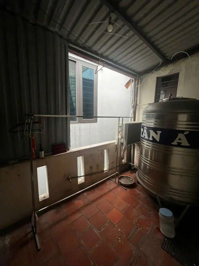  ????4 TẦNG LÕI ĐỐNG ĐA 2.6 TỶ. Sát phố, sát ngõ ô tô, sổ đỏ. 