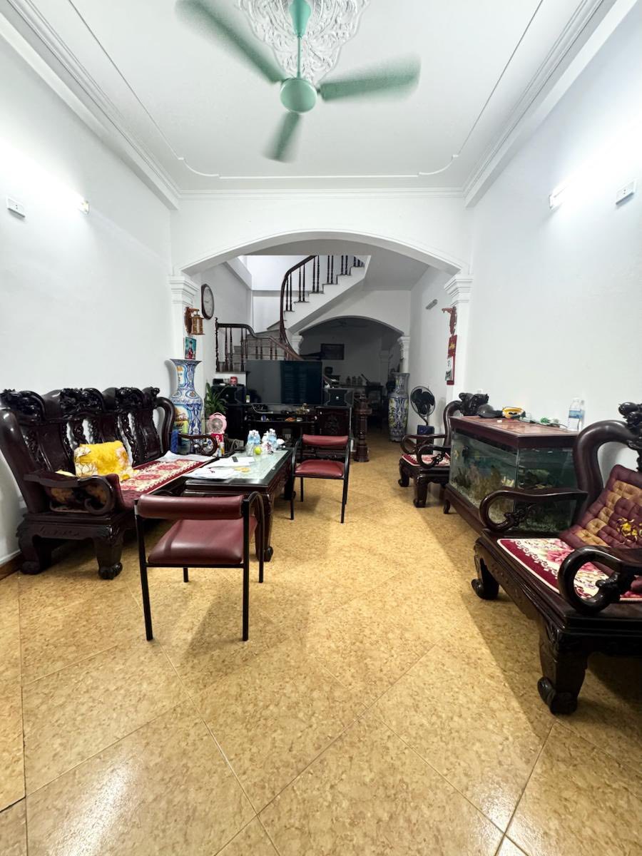  Phố Hoàng Đạo Thành- 58m*4tầng- Gần trường, chợ- Vỉa hè, ô tô tránh-Kinh doanh-13,8 tỷ 