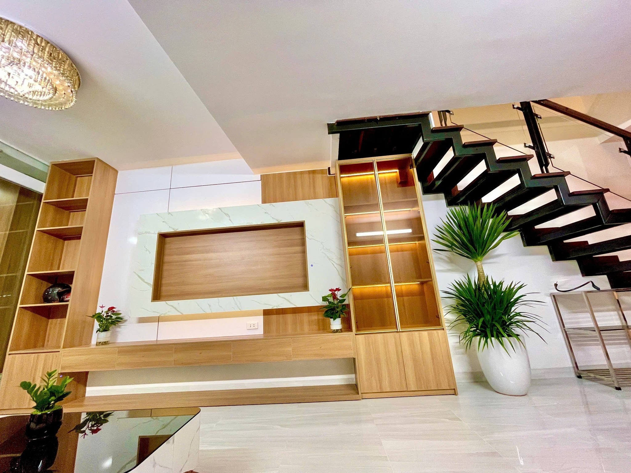  NHÀ NGAY GẦN MẶT PHỐ THỤY KHUÊ 40M 5 TẦNG NHÀ MỚI- 2 MẶT THOÁNG  FULL NỘI THẤT GIÁ 14,8 TỶ 