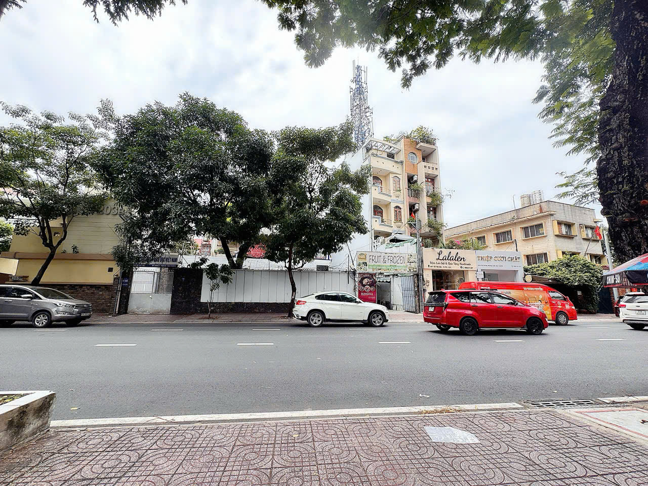  BÁN NHÀ MẶT TIỀN Đ. VÕ THỊ SÁU, QUẬN 3 - 94M2 - CHỈ 23T - NGAY VÒNG XOAY DÂN CHỦ QUẬN 1*LH GIANG GIANG: 0938676685 